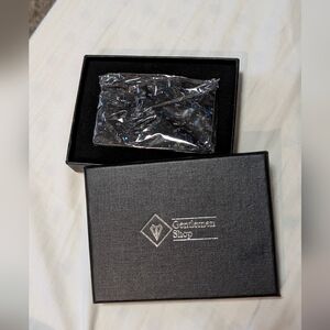 New Open Box Men's Gentlemen Shop Card Holder, Black And Blue